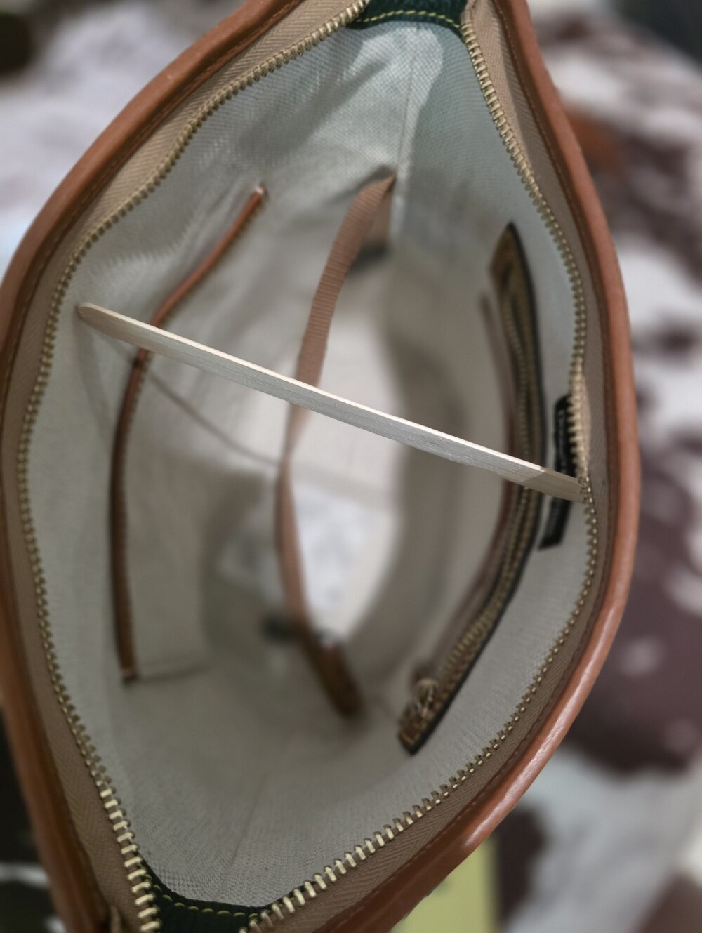 Dooney & Bourke - Picture 5 of 7